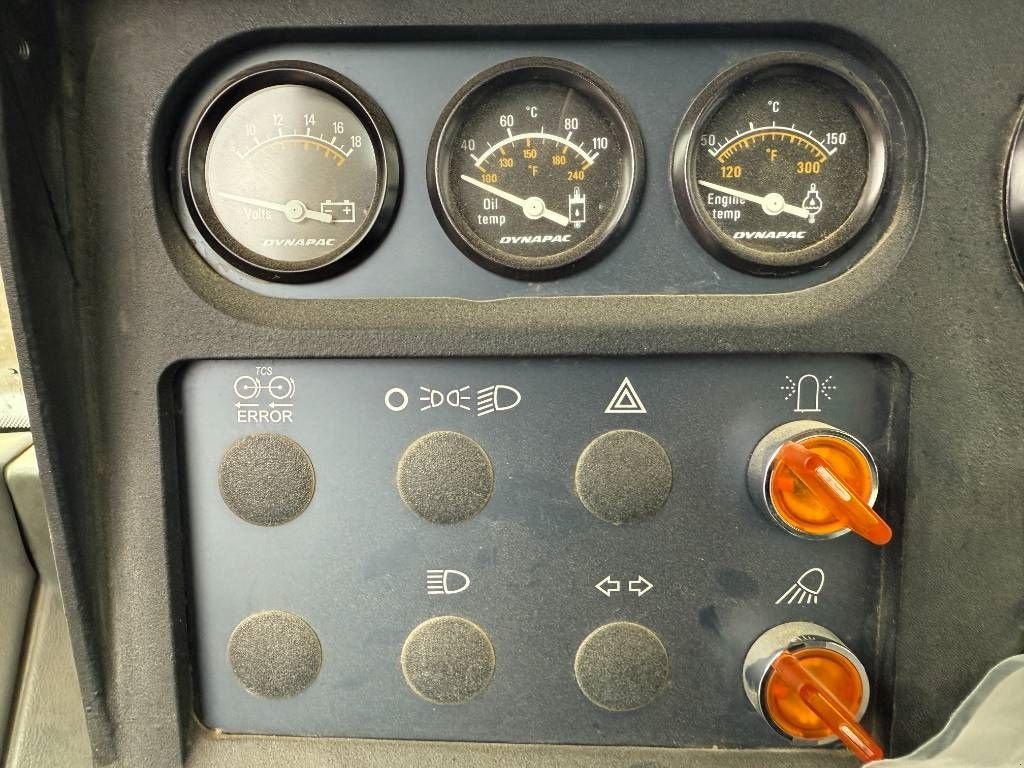 Packer & Walze от тип Sonstige Dynapac CA302 - Good Working Condition / Deutz Engine, Gebrauchtmaschine в Veldhoven (Снимка 11)