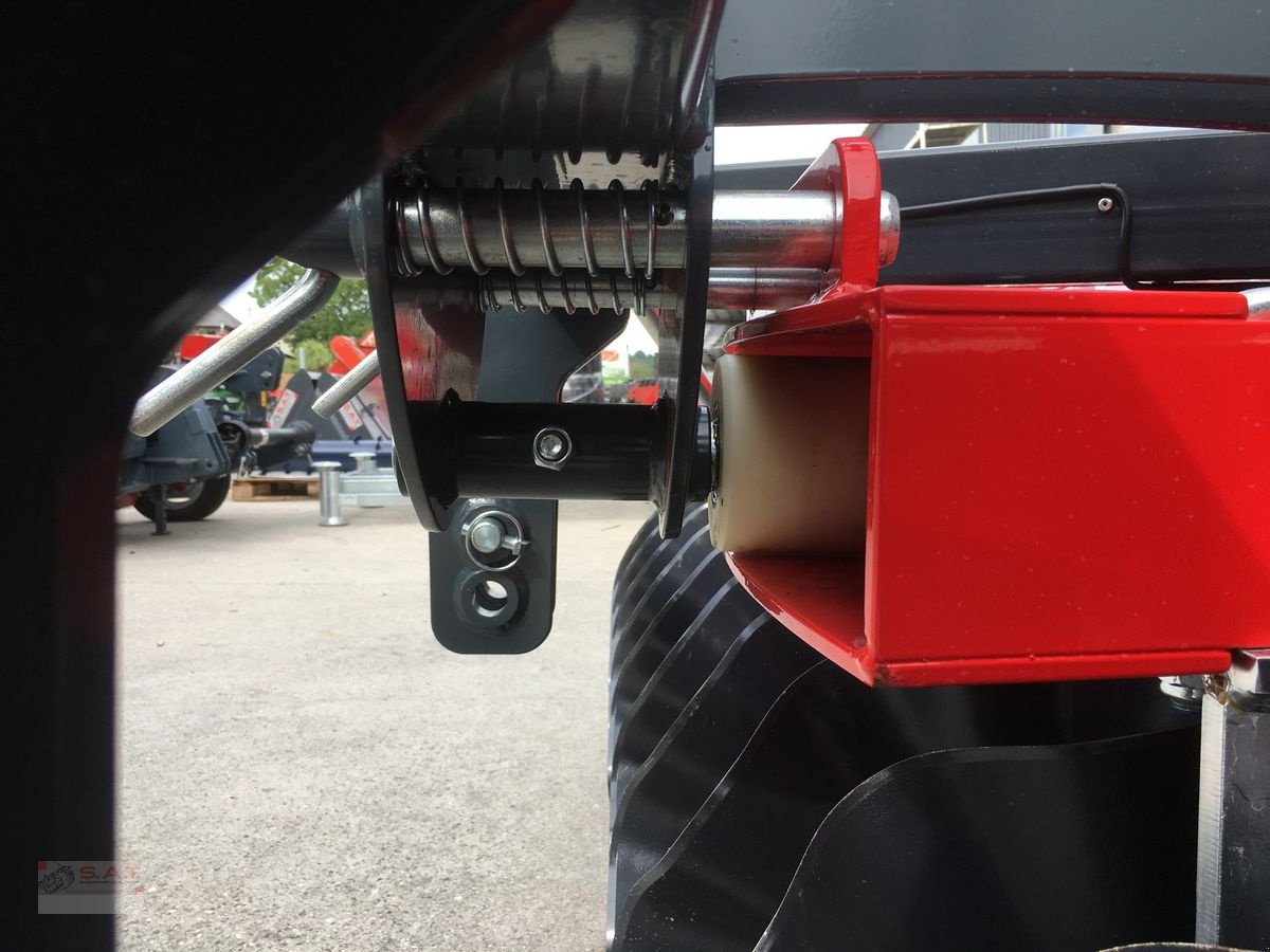 Packer & Walze des Typs Sonstige Frontpacker-Dragon 300-NEU, Neumaschine in Eberschwang (Bild 14)