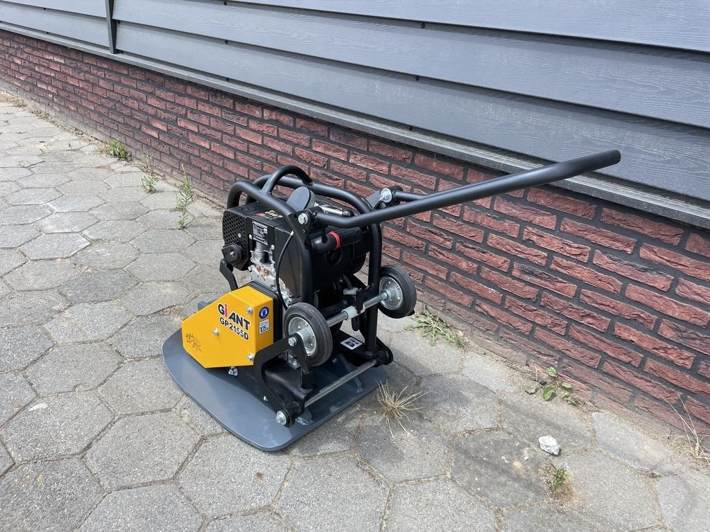 Packer & Walze des Typs Sonstige Giant GP2155D trilplaat NIEUW, Neumaschine in Neer (Bild 4)