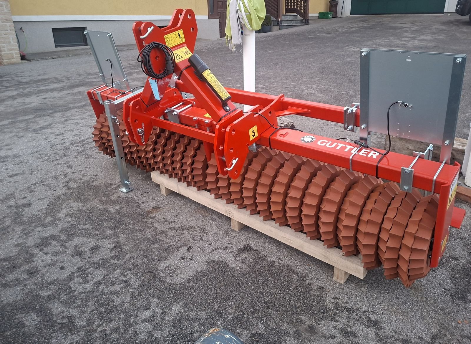 Packer & Walze del tipo Sonstige Güttler Matador 30 mit Dreipunkt, Neumaschine In Hollenthon (Immagine 1)