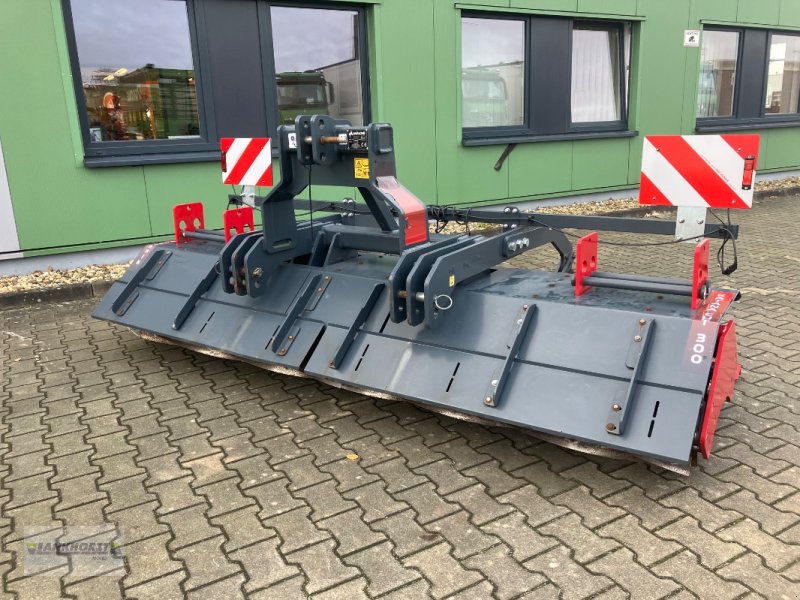 Packer & Walze des Typs Sonstige KATANA CUT 300, Gebrauchtmaschine in Aurich