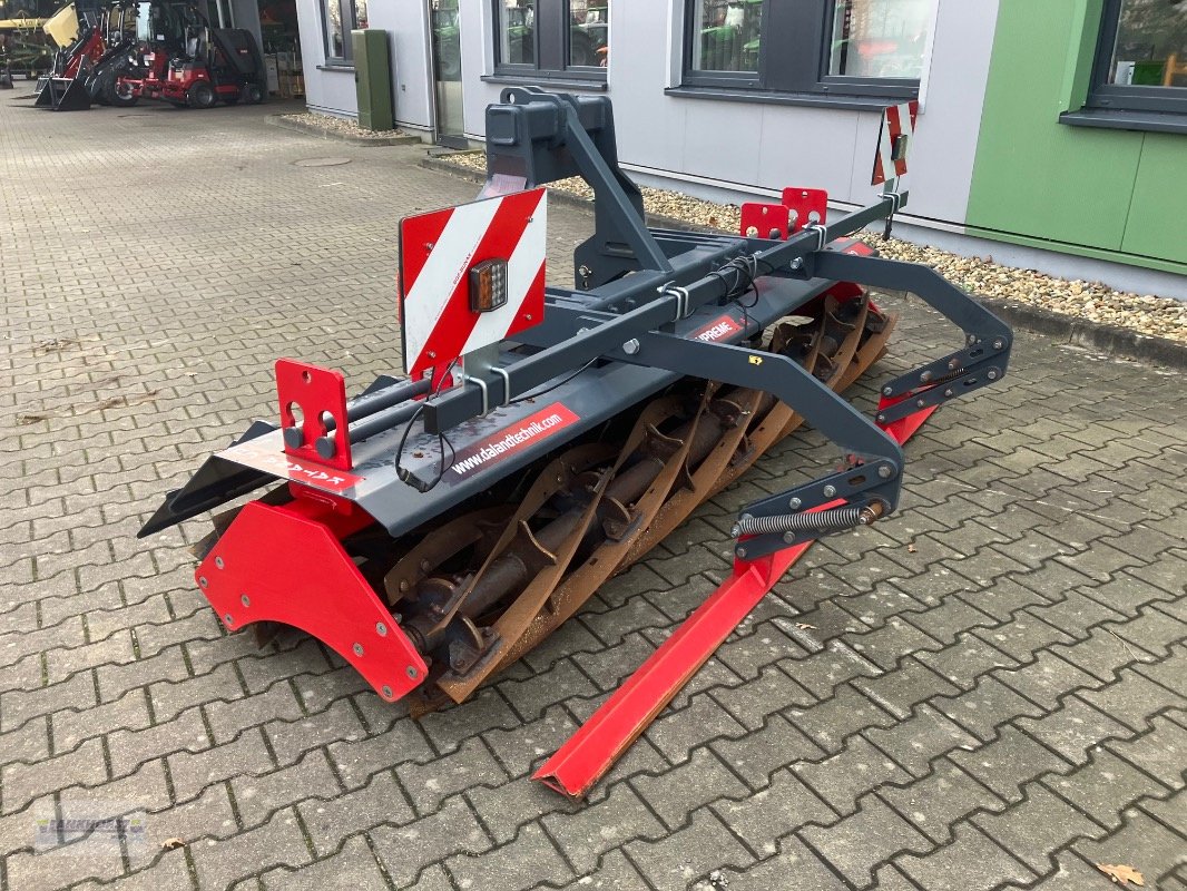 Packer & Walze des Typs Sonstige KATANA CUT 300, Gebrauchtmaschine in Aurich (Bild 3)