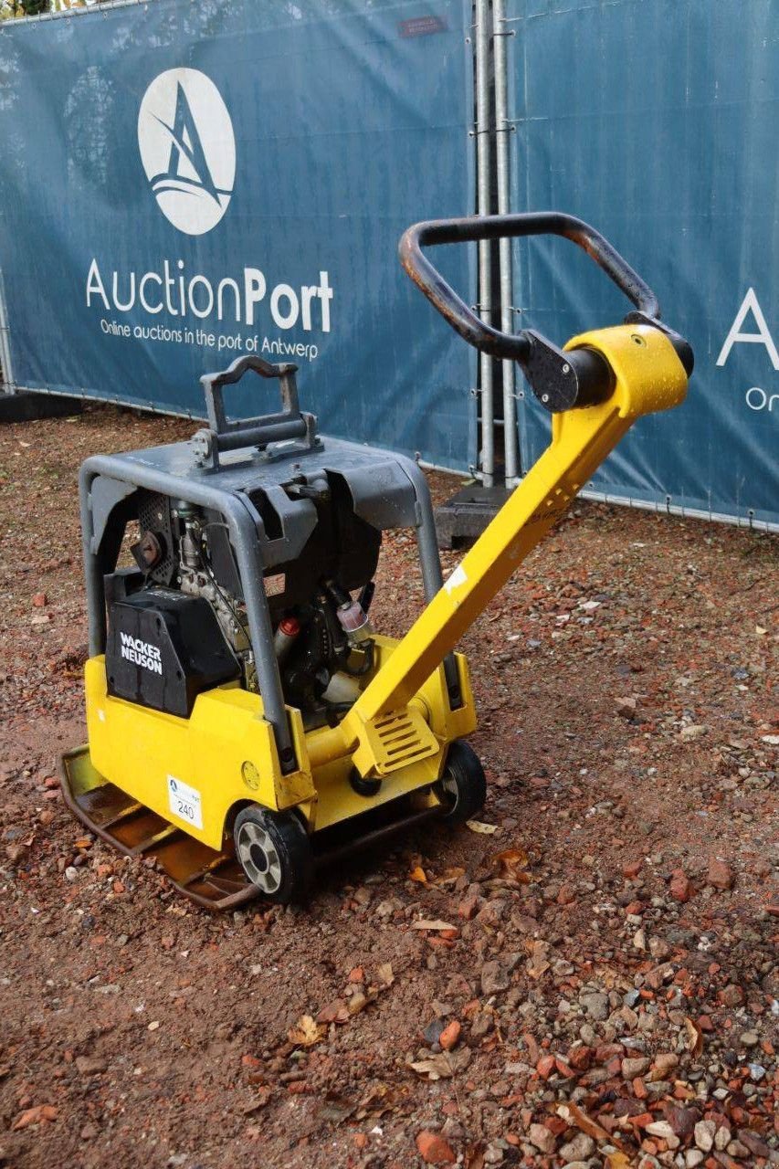 Packer & Walze van het type Sonstige Neuson DP&Uuml;3760, Gebrauchtmaschine in Antwerpen (Foto 3)