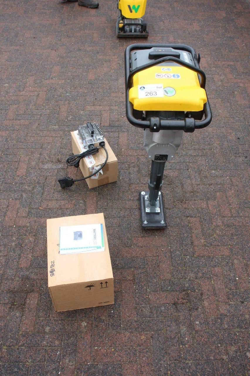 Packer & Walze Türe ait Sonstige Neuson Rammer AS 30, Neumaschine içinde Antwerpen (resim 4)