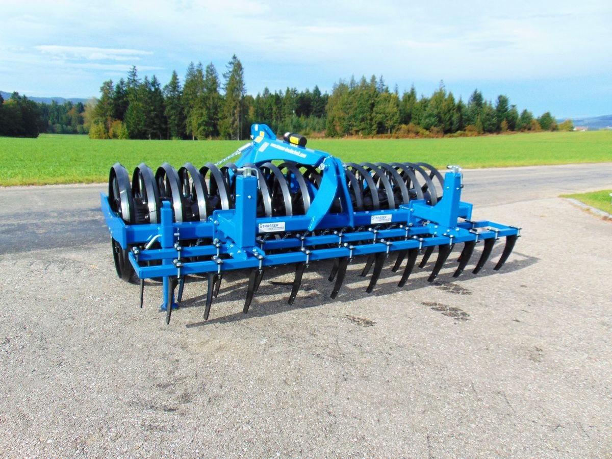 Packer & Walze of the type Sonstige V-Ring 300.90 Frontpacker, MJ24, Neumaschine in Neukirchen am Walde  (Picture 1)