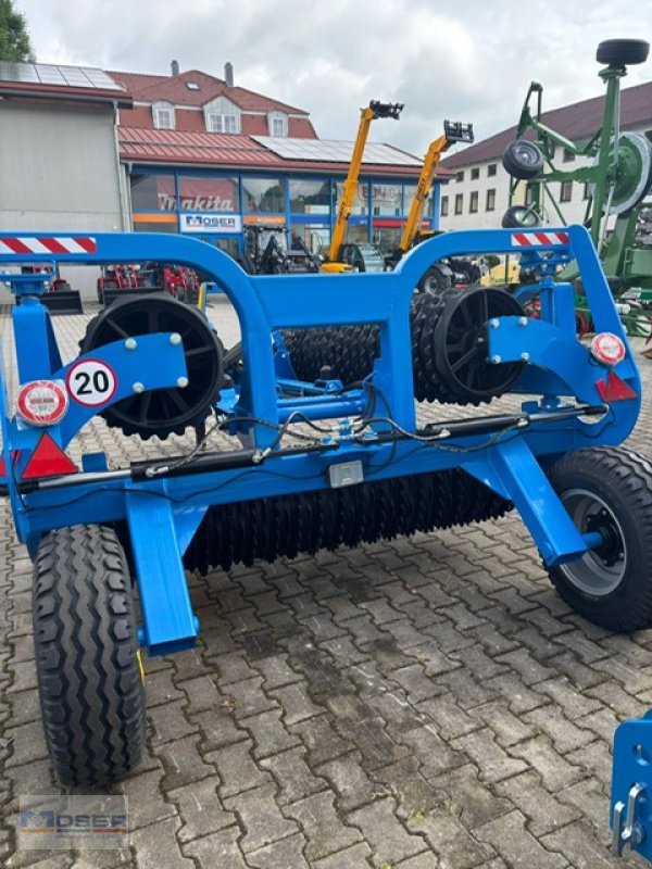 Packer & Walze des Typs stekro Cambridgewalze 6,30m, Neumaschine in Massing (Bild 2)