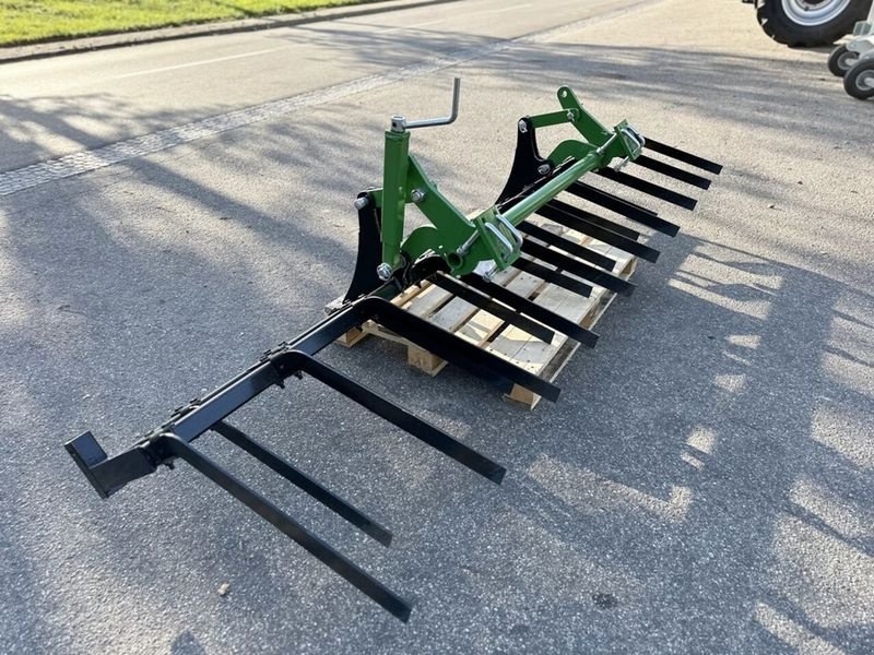 Packer & Walze Türe ait Tigges Messerzinkenfeld mit 19 Zinken 2-reihig, Neumaschine içinde St. Marienkirchen (resim 4)