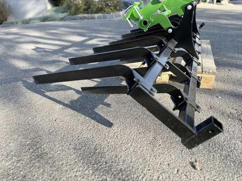 Packer & Walze Türe ait Tigges Messerzinkenfeld mit 19 Zinken 2-reihig, Neumaschine içinde St. Marienkirchen (resim 6)