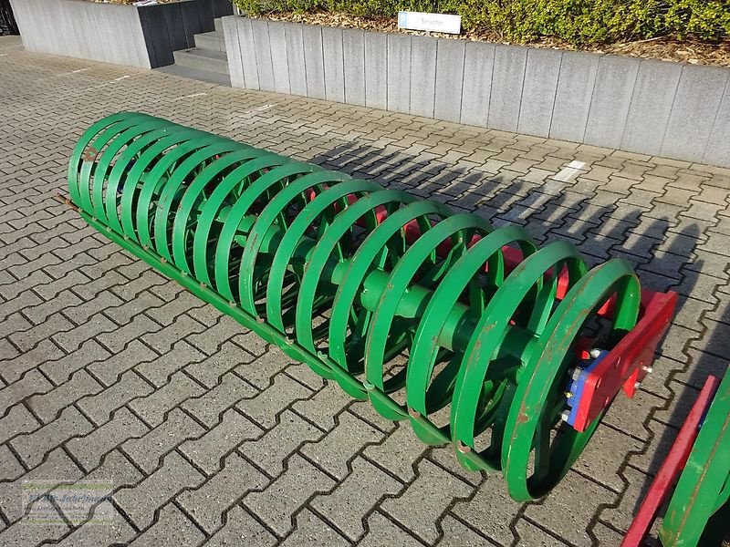 Packer & Walze des Typs Unia Dachringwalze, 4500 mm breit, NEU, überjährig, Neumaschine in Itterbeck (Bild 4)