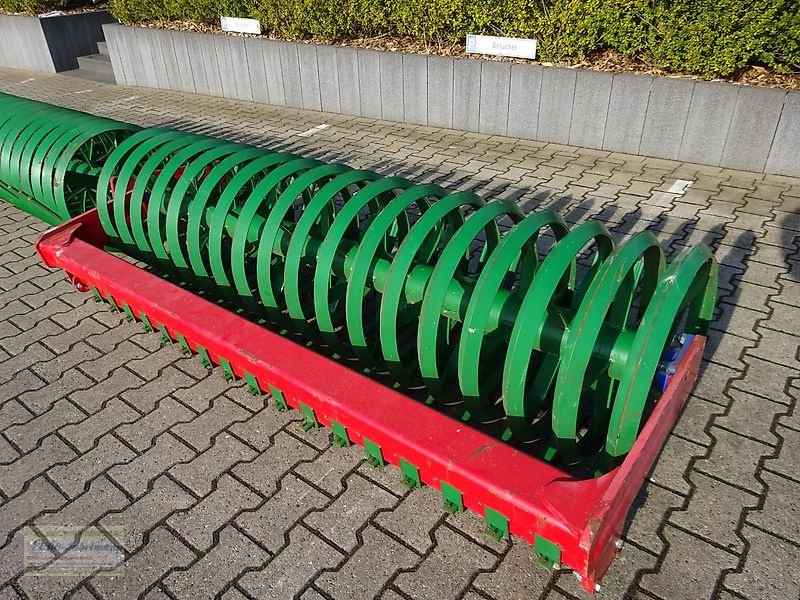 Packer & Walze des Typs Unia Dachringwalze, 4500 mm breit, NEU, überjährig, Neumaschine in Itterbeck (Bild 3)