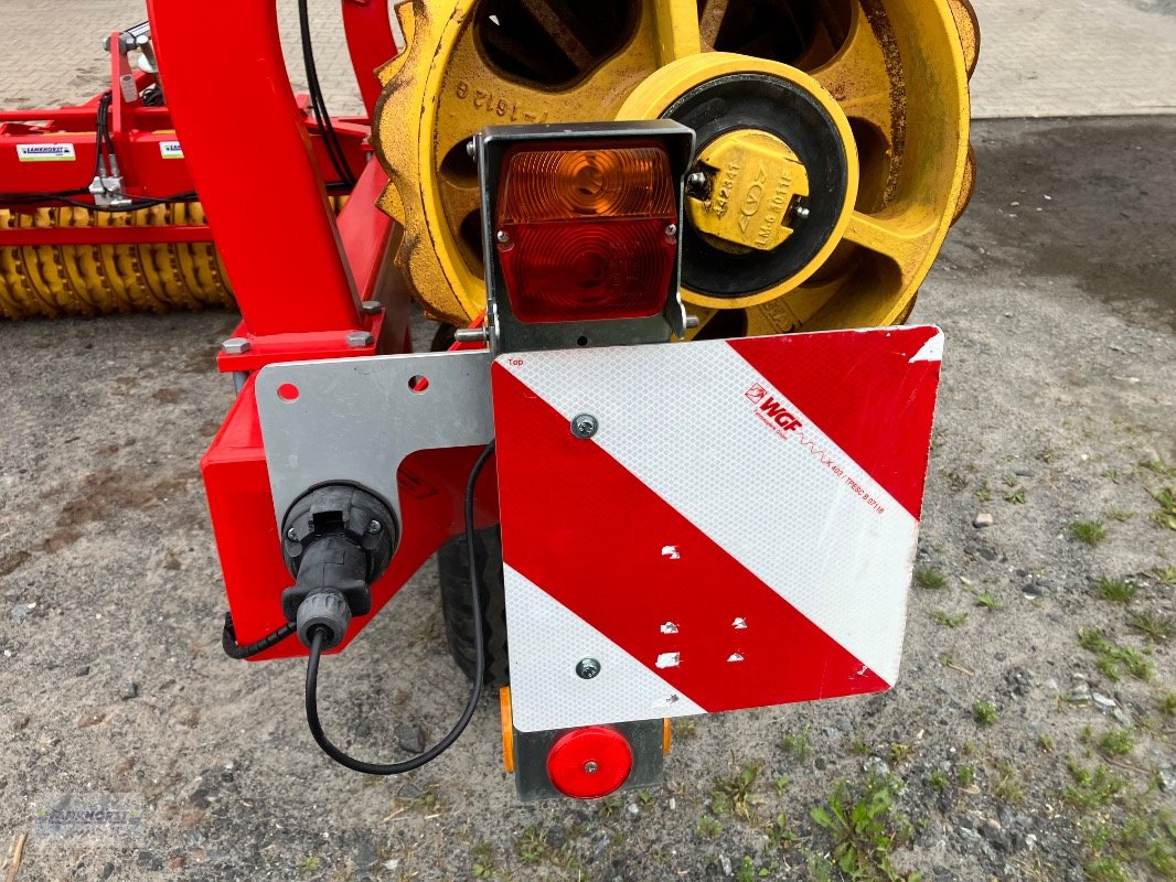 Packer & Walze des Typs Väderstad ROLLEX-620, Neumaschine in Aurich (Bild 14)