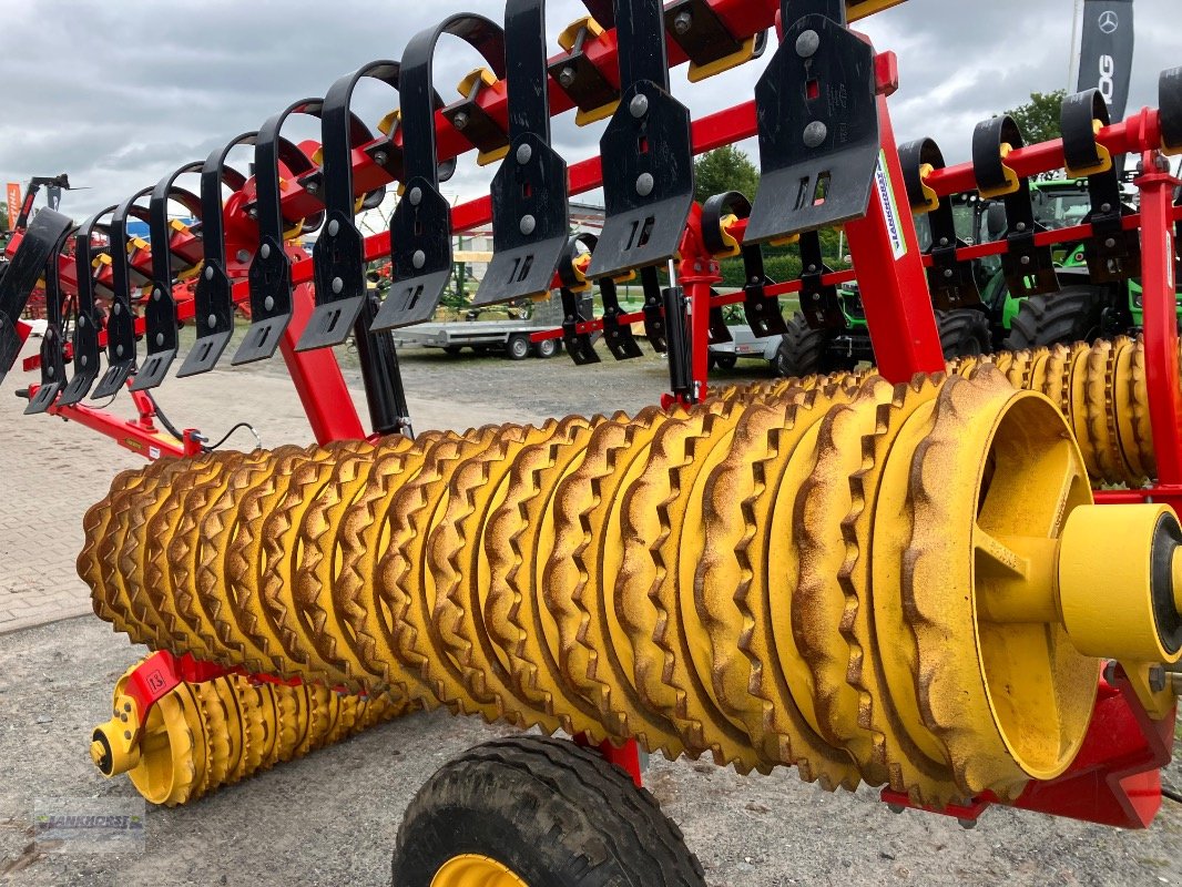 Packer & Walze des Typs Väderstad ROLLEX-620, Neumaschine in Aurich (Bild 15)