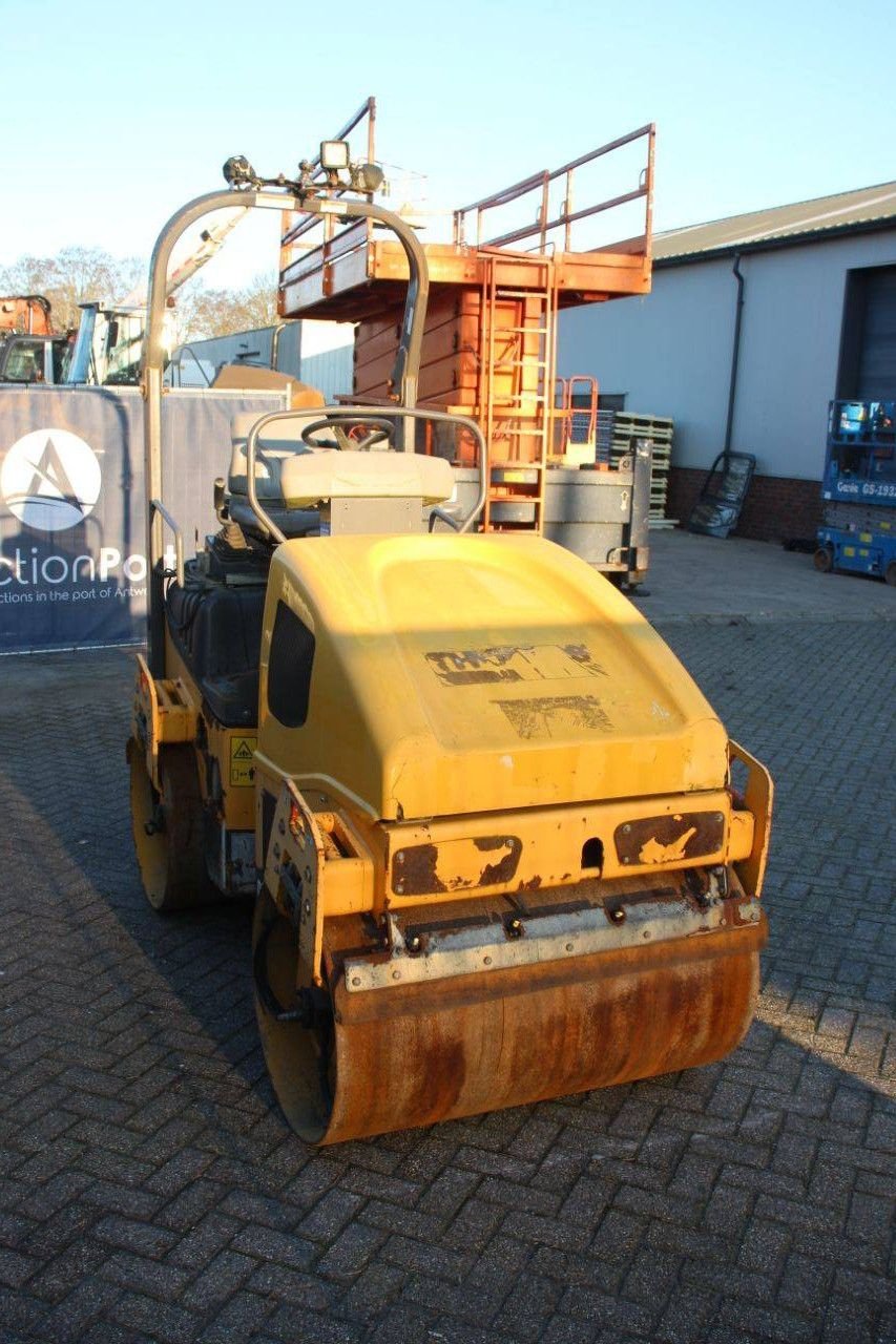 Packer & Walze του τύπου Volvo DD25, Gebrauchtmaschine σε Antwerpen (Φωτογραφία 7)