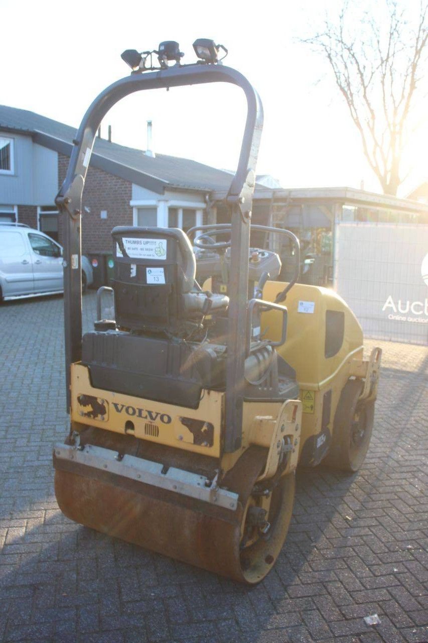 Packer & Walze του τύπου Volvo DD25, Gebrauchtmaschine σε Antwerpen (Φωτογραφία 5)