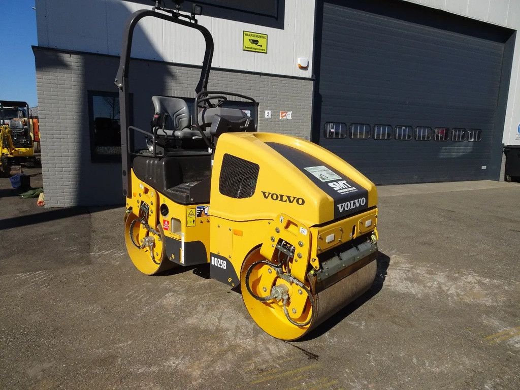 Packer & Walze of the type Volvo DD25P, Gebrauchtmaschine in Zutphen (Picture 2)