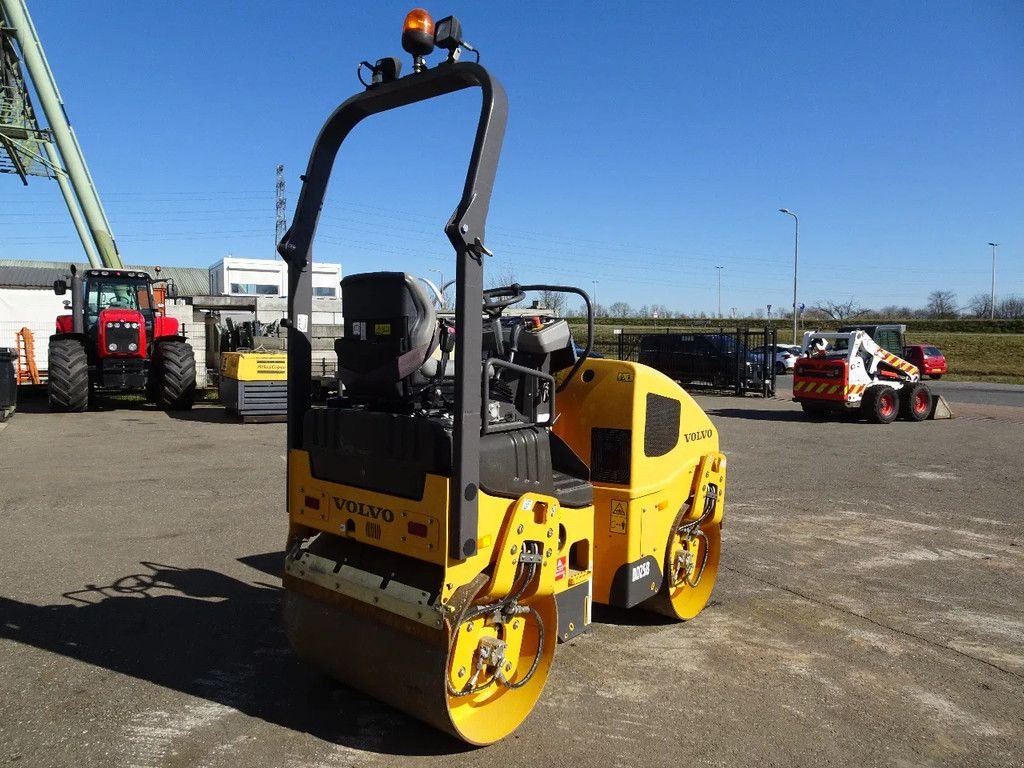 Packer & Walze of the type Volvo DD25P, Gebrauchtmaschine in Zutphen (Picture 3)