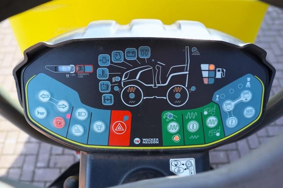 Packer & Walze типа Wacker Neuson RD28-120 Diesel, Front And Rear Vibrating Smooth D, Gebrauchtmaschine в Groenlo (Фотография 4)