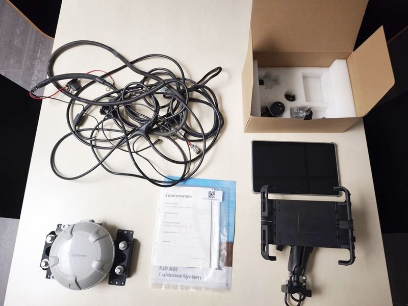 Parallelfahr-System tipa FJDynamics AG 1 manuelles Lenksystem, Gebrauchtmaschine u St. Marienkirchen (Slika 1)