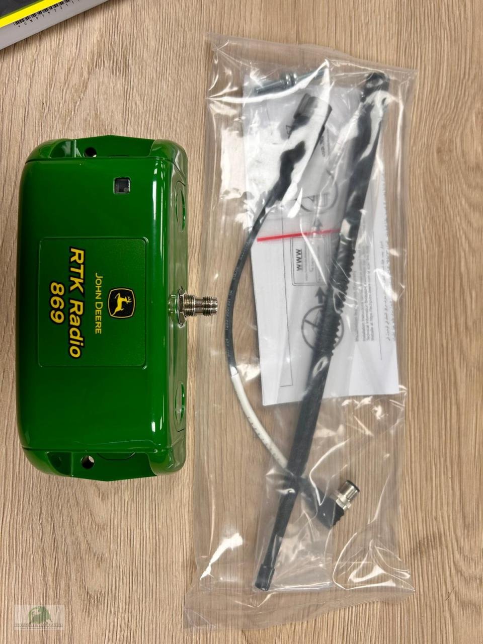 Parallelfahr-System tipa John Deere RTK Radio 869 MHz, Neumaschine u Steinwiesen (Slika 1)