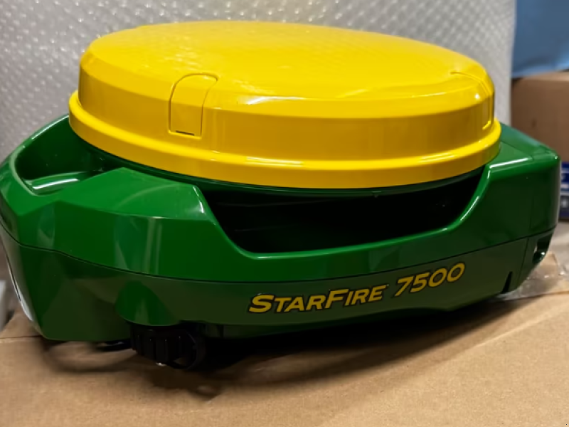 Parallelfahr-System типа John Deere SF 7500, Neumaschine в Lytsewierrum (Фотография 1)