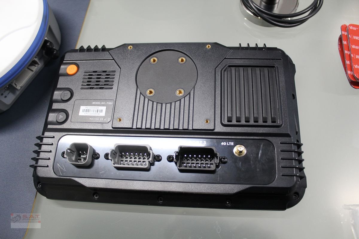 Parallelfahr-System of the type Sonstige AKTION-SunNav Lenksystem RTK Komplett-S.A.T., Neumaschine in Eberschwang (Picture 17)