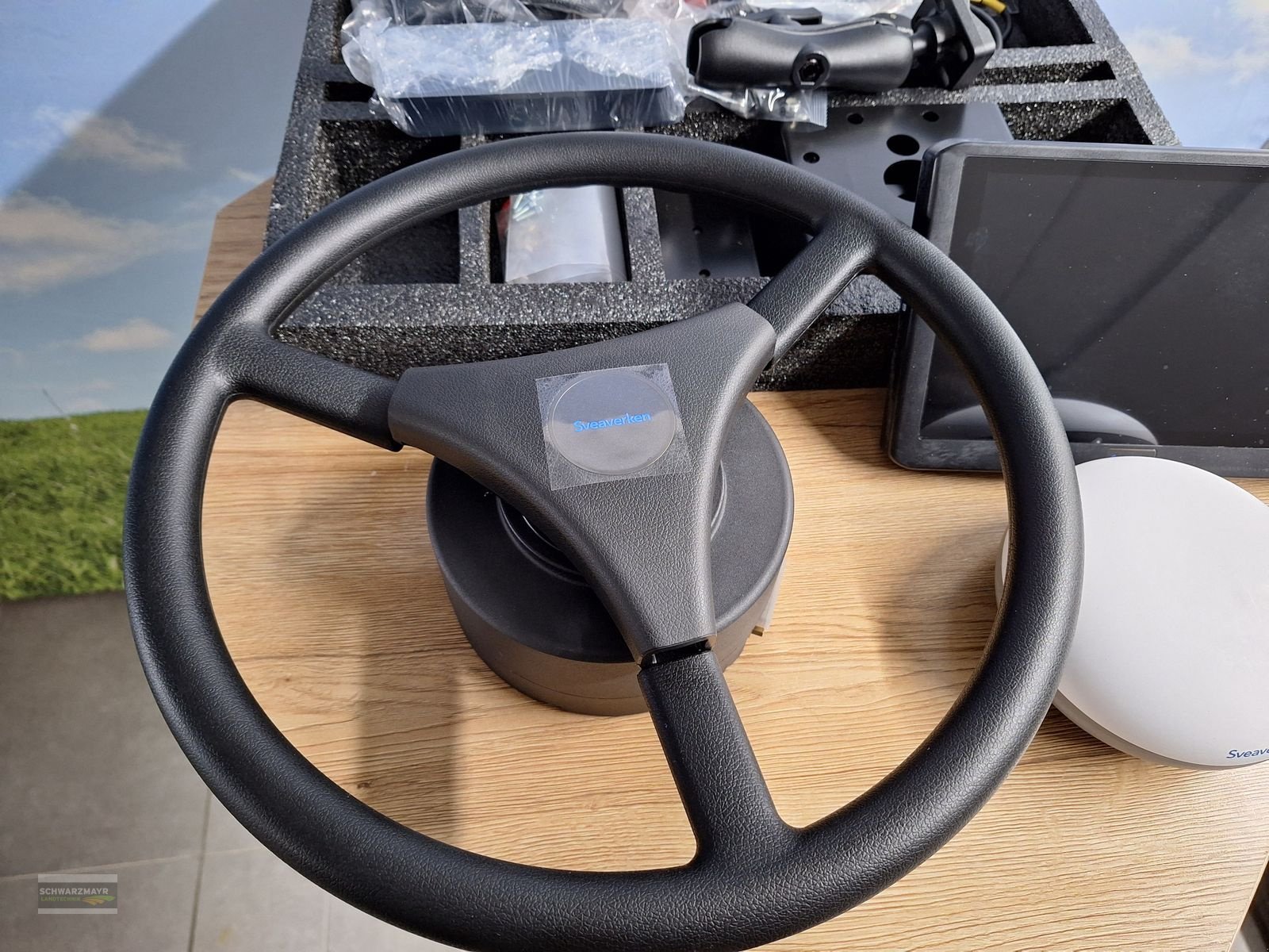 Parallelfahr-System of the type Sonstige F100 Autosteer RTK, Neumaschine in Aurolzmünster (Picture 5)