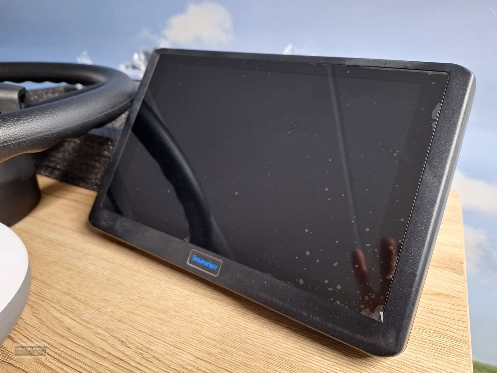 Parallelfahr-System of the type Sonstige F100 Autosteer RTK, Neumaschine in Aurolzmünster (Picture 6)