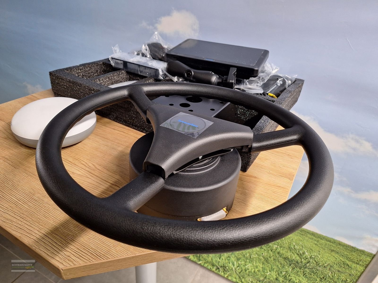 Parallelfahr-System of the type Sonstige F100 Autosteer RTK, Neumaschine in Aurolzmünster (Picture 7)