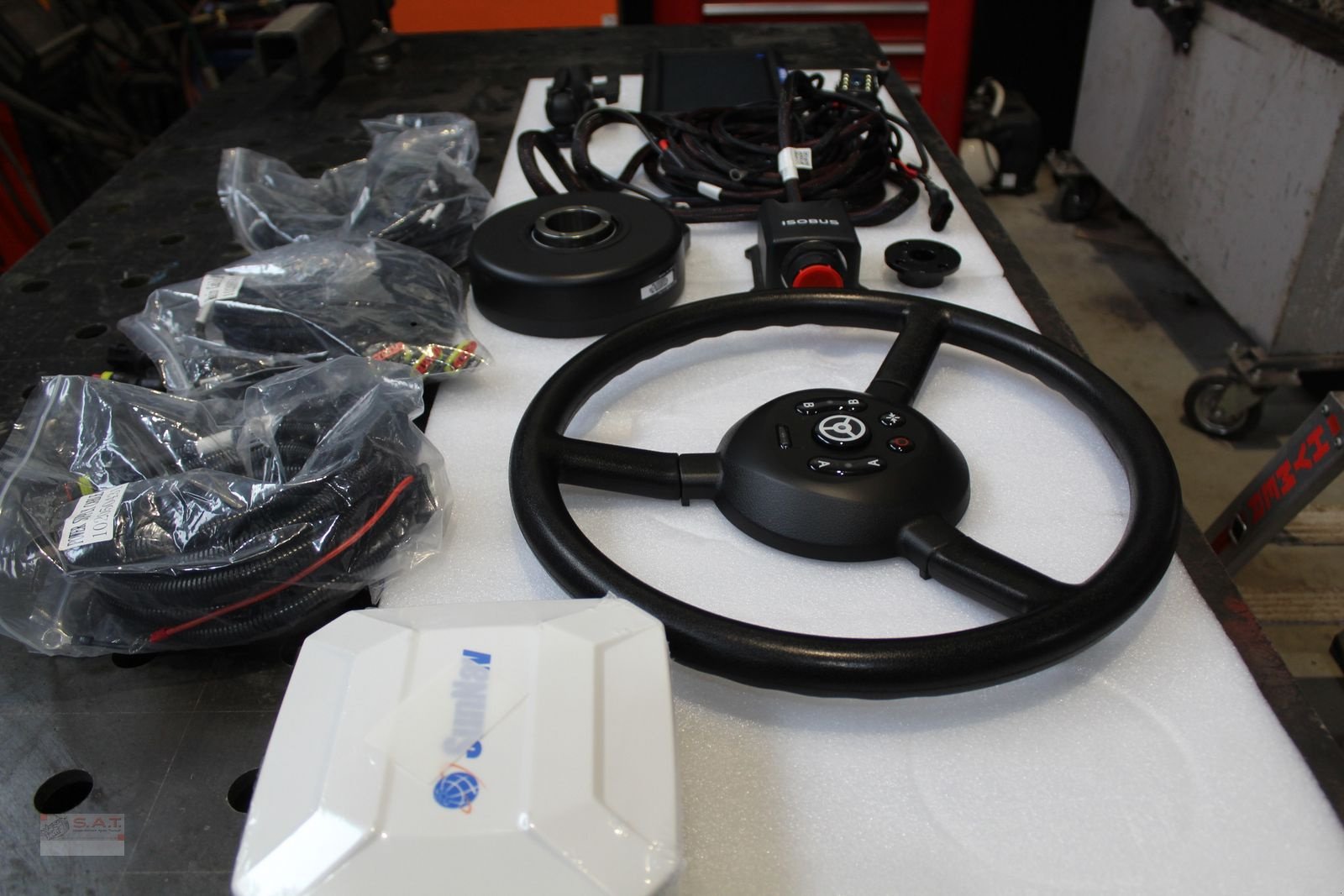 Parallelfahr-System от тип Sonstige Sun Nav AG 500-Isobus-RTK-Lenksystem, Neumaschine в Eberschwang (Снимка 7)