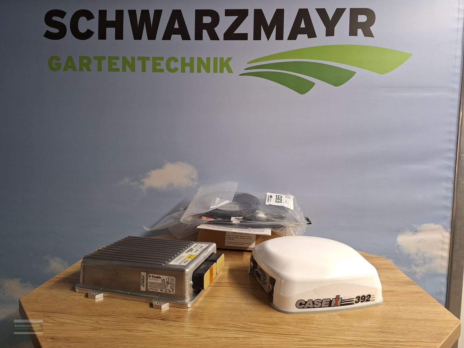 Parallelfahr-System типа Steyr AccuGuide Lenksystem AG392 + NAVIII, Neumaschine в Aurolzmünster (Фотография 1)