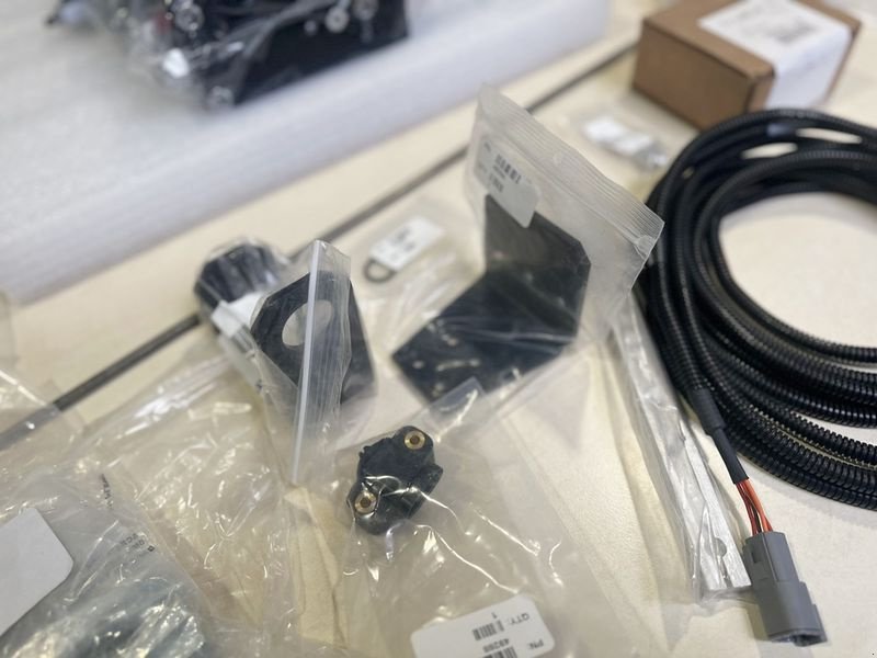 Parallelfahr-System del tipo Trimble Full Autopilot Plattformkit für Nachr, bei Fendt, Neumaschine In St. Marienkirchen (Immagine 8)