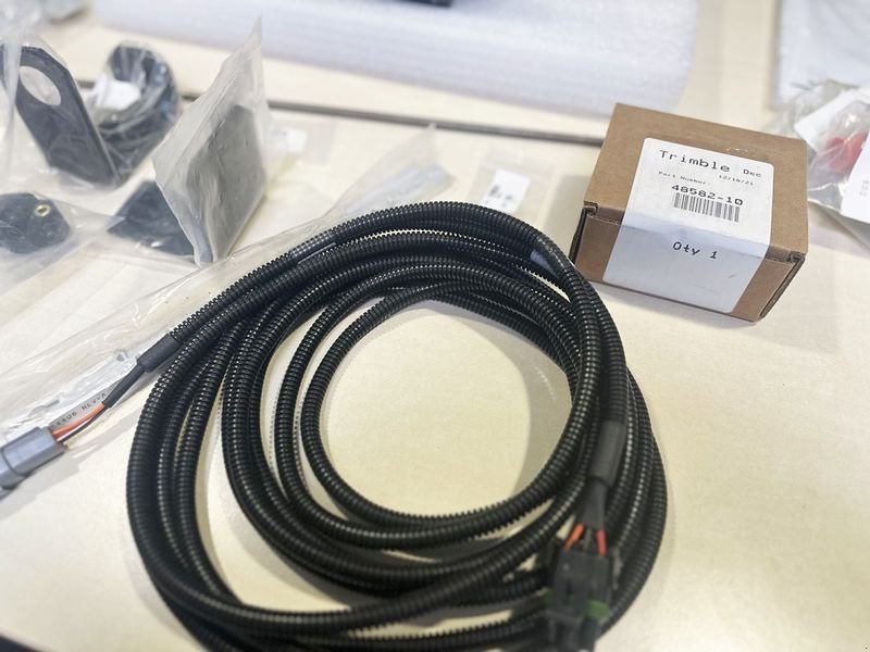 Parallelfahr-System del tipo Trimble Full Autopilot Plattformkit für Nachr, bei Fendt, Neumaschine In St. Marienkirchen (Immagine 9)