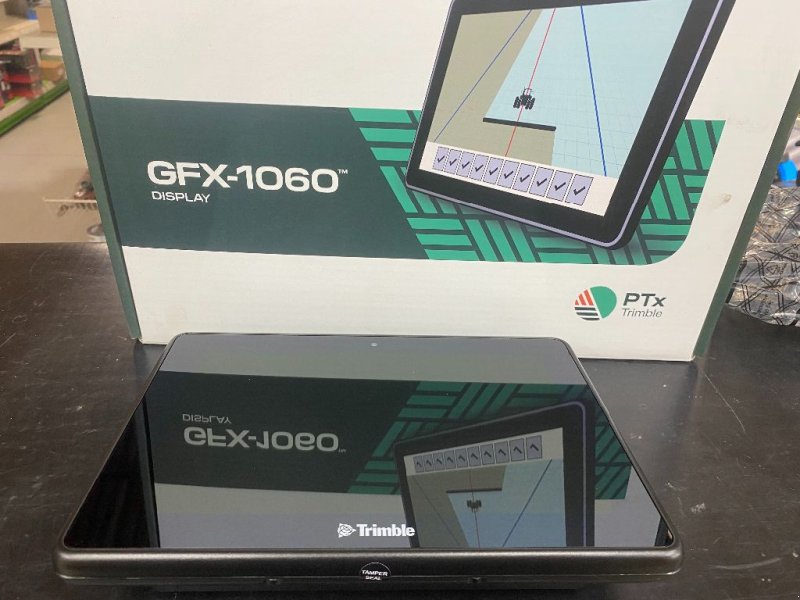 Parallelfahr-System des Typs Trimble GFX 1060, Gebrauchtmaschine in Guichen (Bild 1)