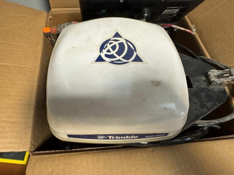 Parallelfahr-System del tipo Trimble GFX 750 RTK, Gebrauchtmaschine In ESCAUDOEUVRES (Immagine 6)