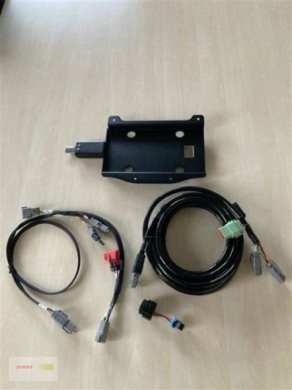 Parallelfahr-System des Typs Trimble GFX 750, Neumaschine in Mengkofen (Bild 4)