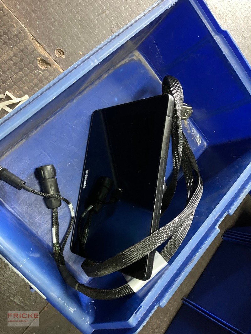 Parallelfahr-System des Typs Trimble GFX 750, Neumaschine in Bockel - Gyhum (Bild 1)