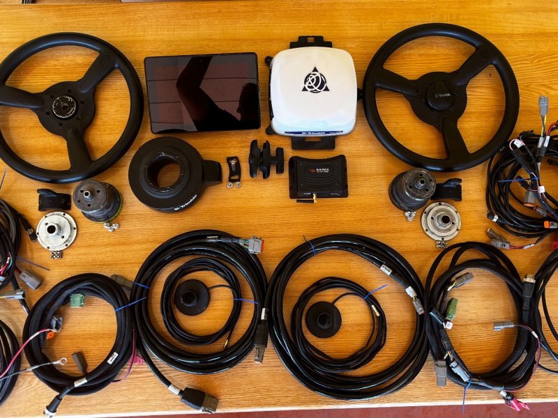 Parallelfahr-System des Typs Trimble GFX-750, Gebrauchtmaschine in Hallbergmoos (Bild 1)