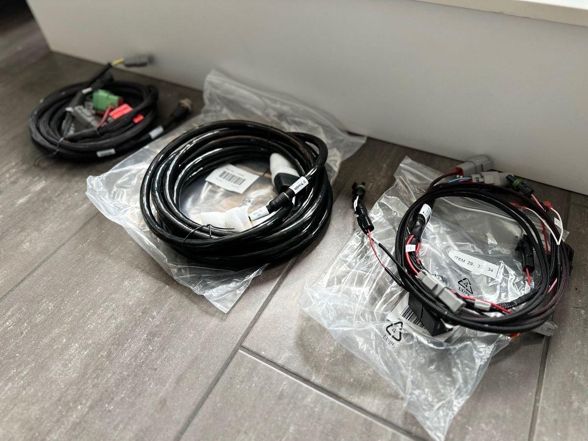 Parallelfahr-System del tipo Trimble Lenkradmotor- Kabelbaum (ZTN85000-102), Neumaschine In St. Marienkirchen (Immagine 2)