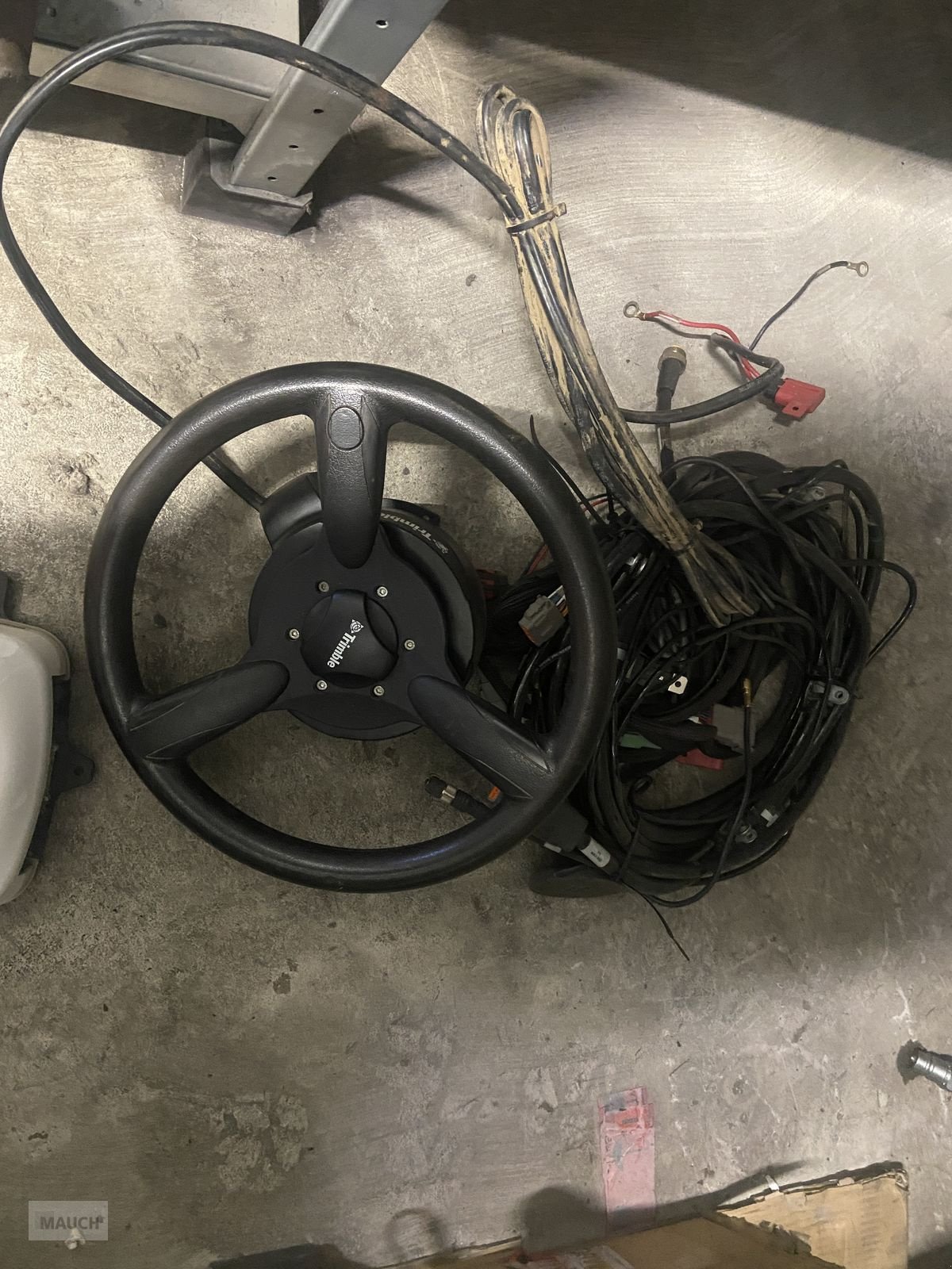 Parallelfahr-System des Typs Trimble Lenksystem NAV-900, Gebrauchtmaschine in Burgkirchen (Bild 3)