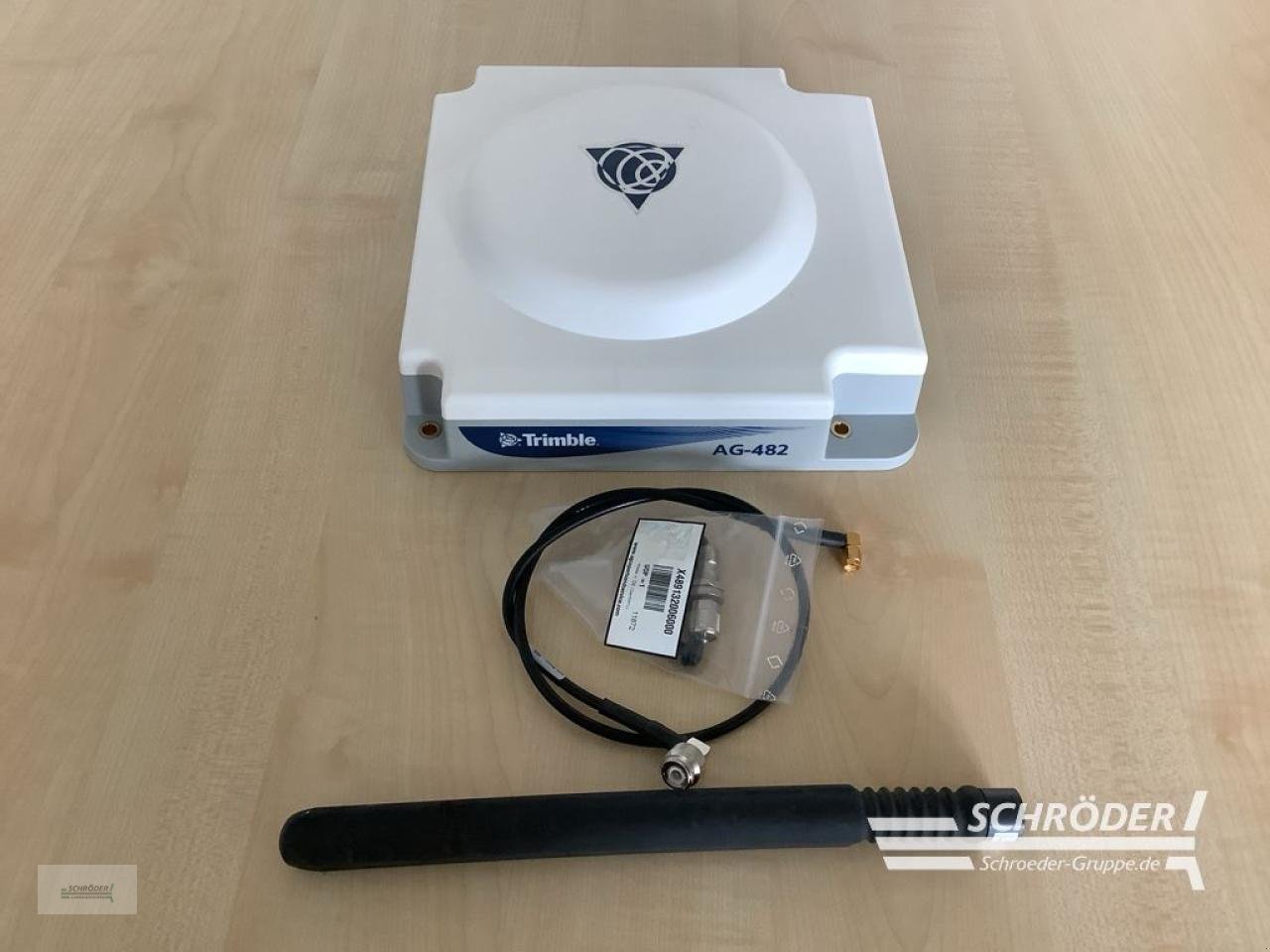 Parallelfahr-System des Typs Trimble VARIOGUIDE RTK, Neumaschine in Ahlerstedt (Bild 1)