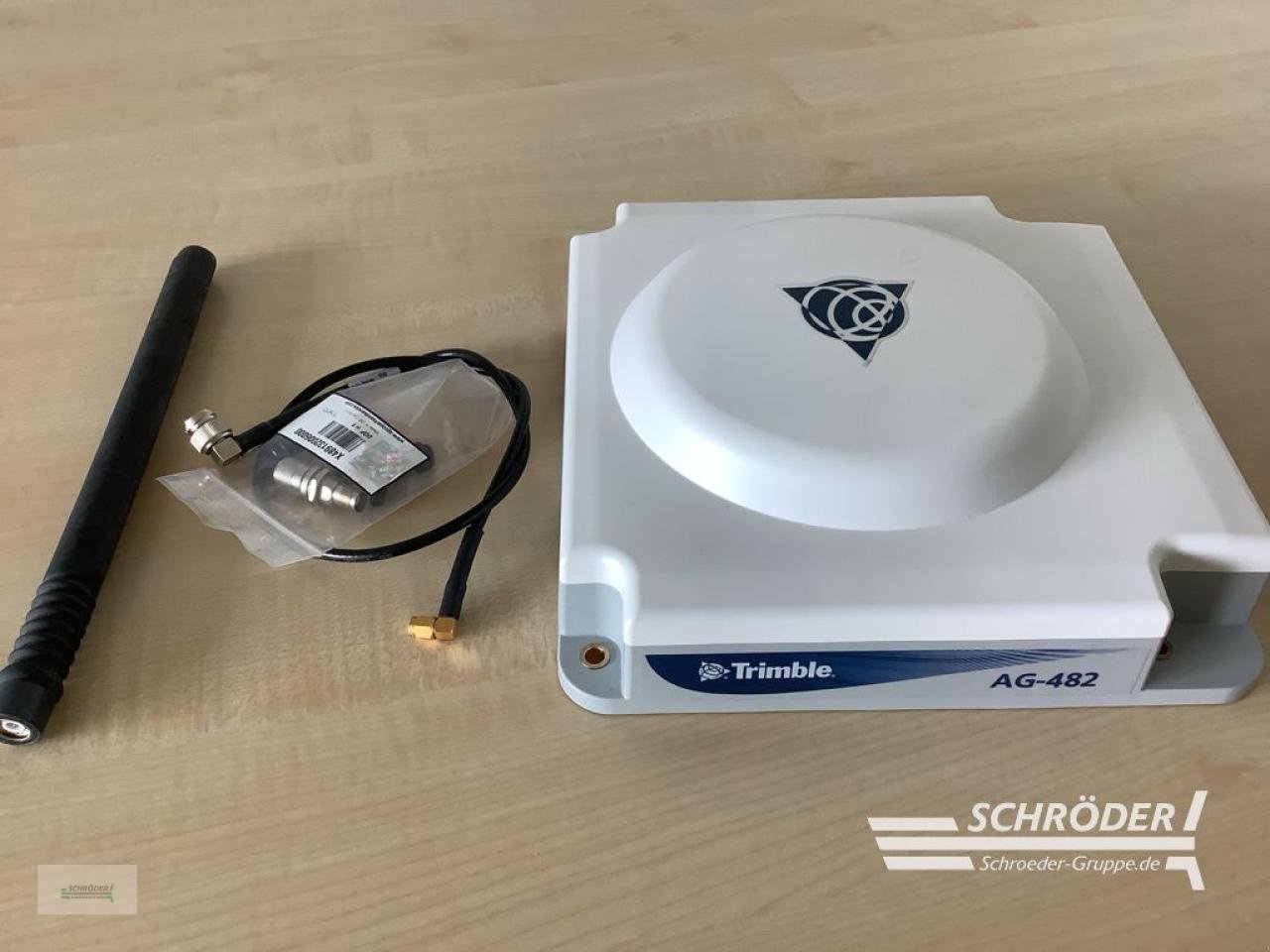 Parallelfahr-System des Typs Trimble VARIOGUIDE RTK, Neumaschine in Ahlerstedt (Bild 2)