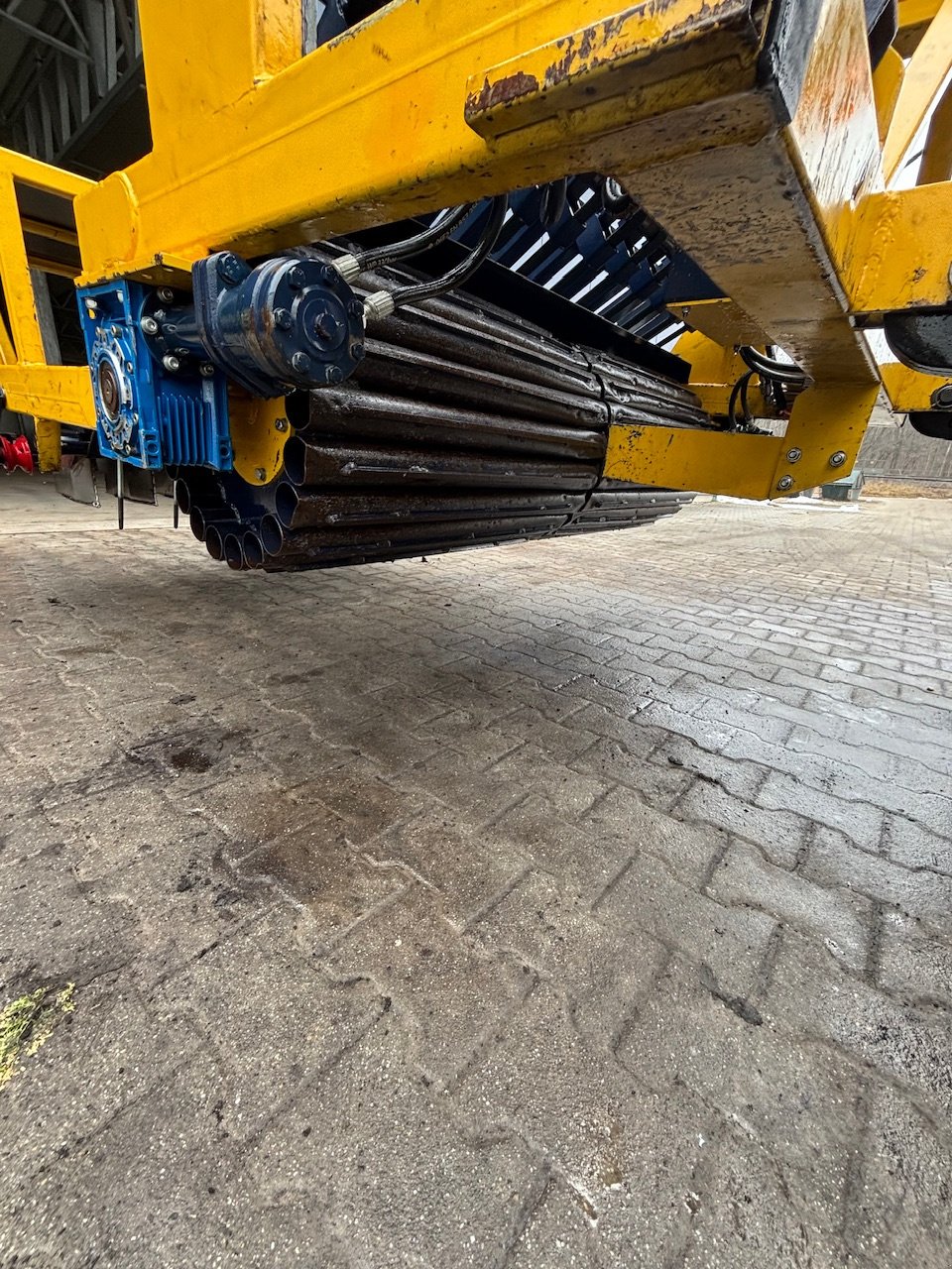 Pflanzmaschine des Typs Hilzinger Bänderpflanzmaschine elektrisch selbstfahrend, Gebrauchtmaschine in München (Bild 2)