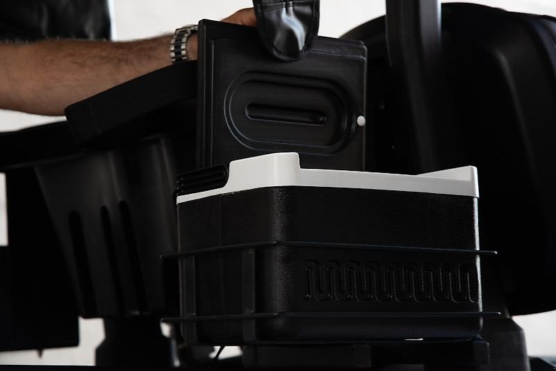 Pflegefahrzeug & Pflegegerät des Typs ICOCAR Birdie 3.0 "Senator" LITHIUM Golfcar der Extraklasse ICO CAR, Neumaschine in Wien (Bild 7)