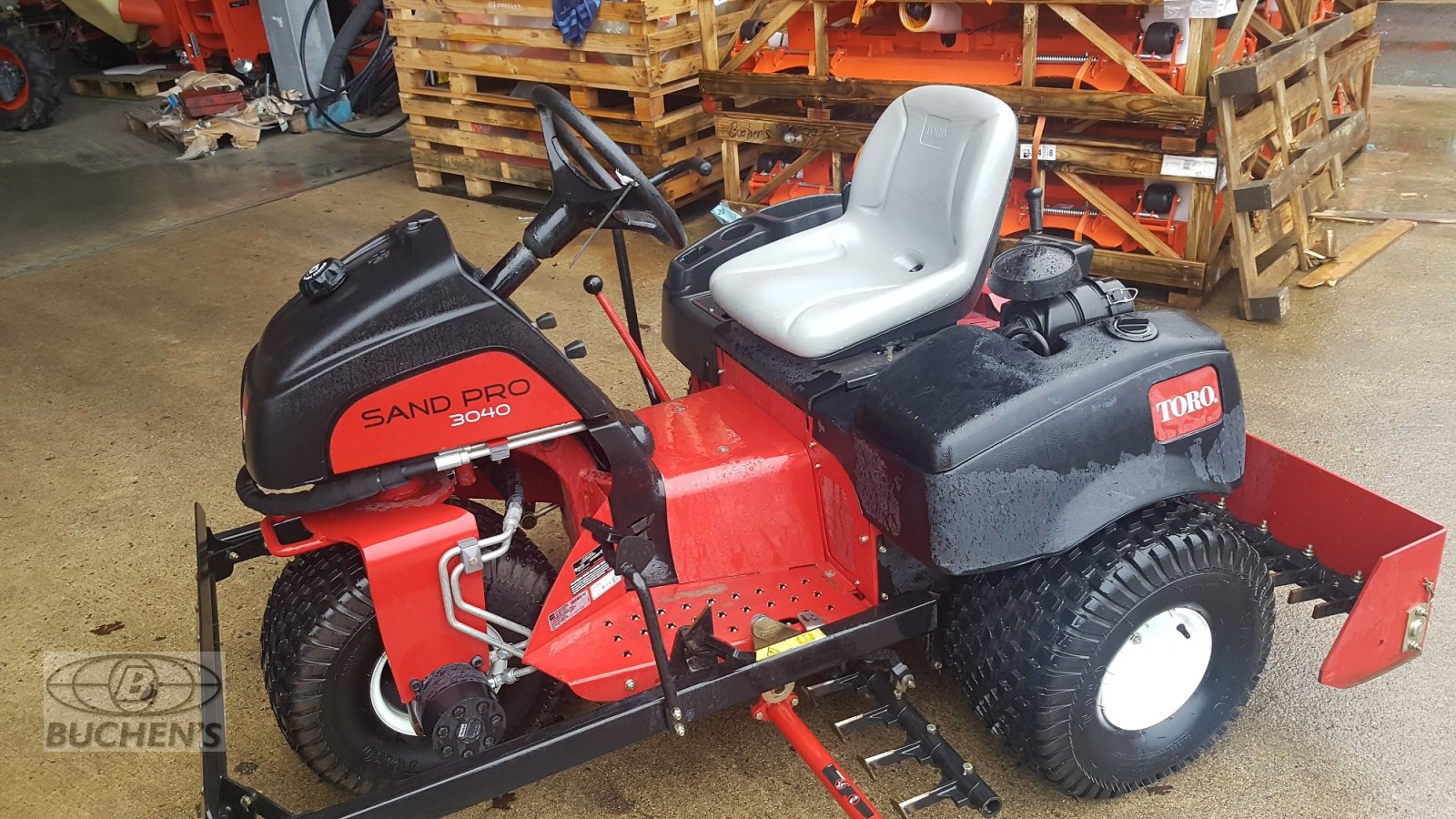 Pflegefahrzeug & Pflegegerät des Typs Toro Sand Pro 3040, Gebrauchtmaschine in Olpe (Bild 4)