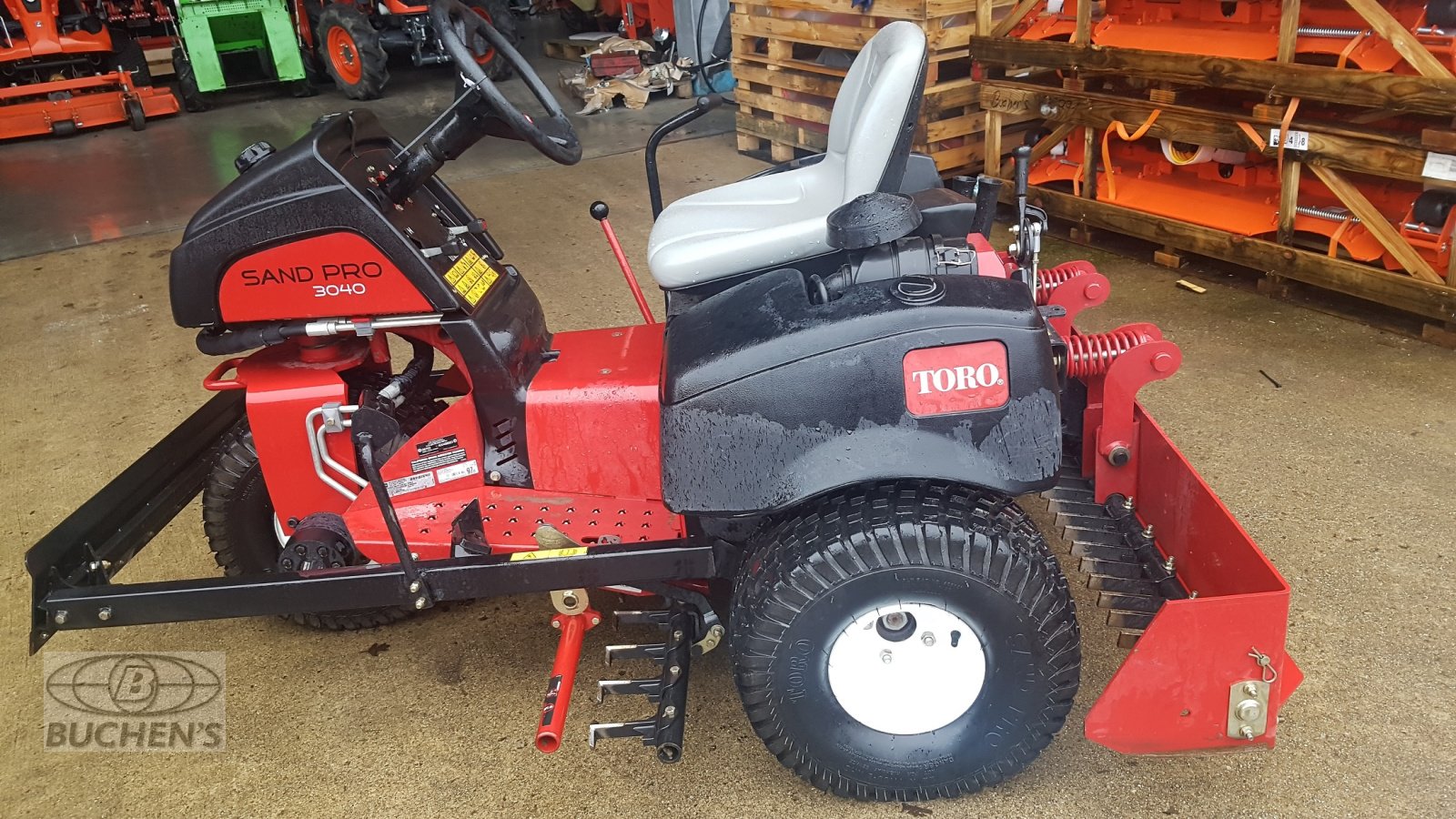 Pflegefahrzeug & Pflegegerät des Typs Toro Sand Pro 3040, Gebrauchtmaschine in Olpe (Bild 8)