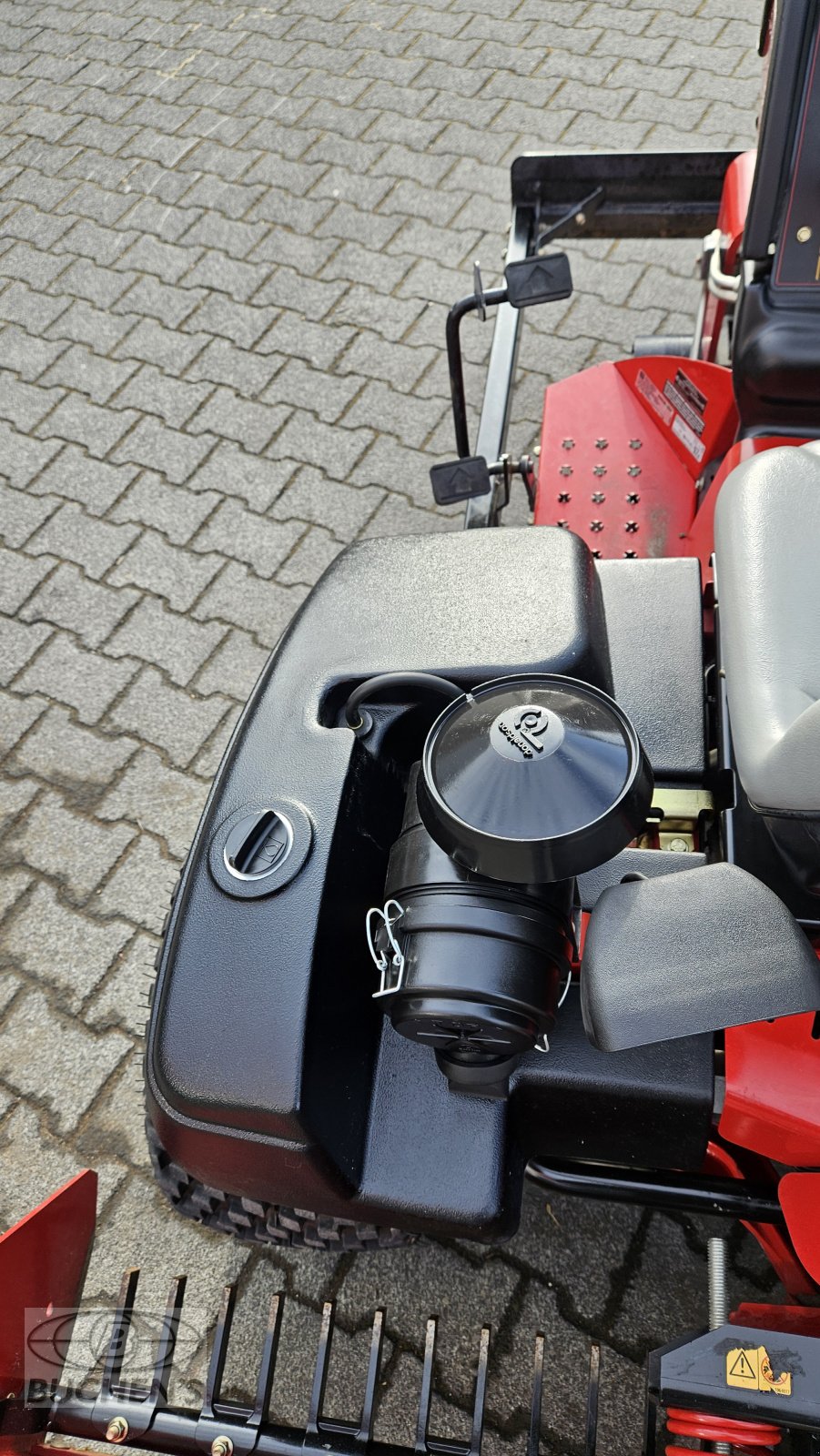 Pflegefahrzeug & Pflegegerät des Typs Toro Sand Pro 3040, Gebrauchtmaschine in Olpe (Bild 17)