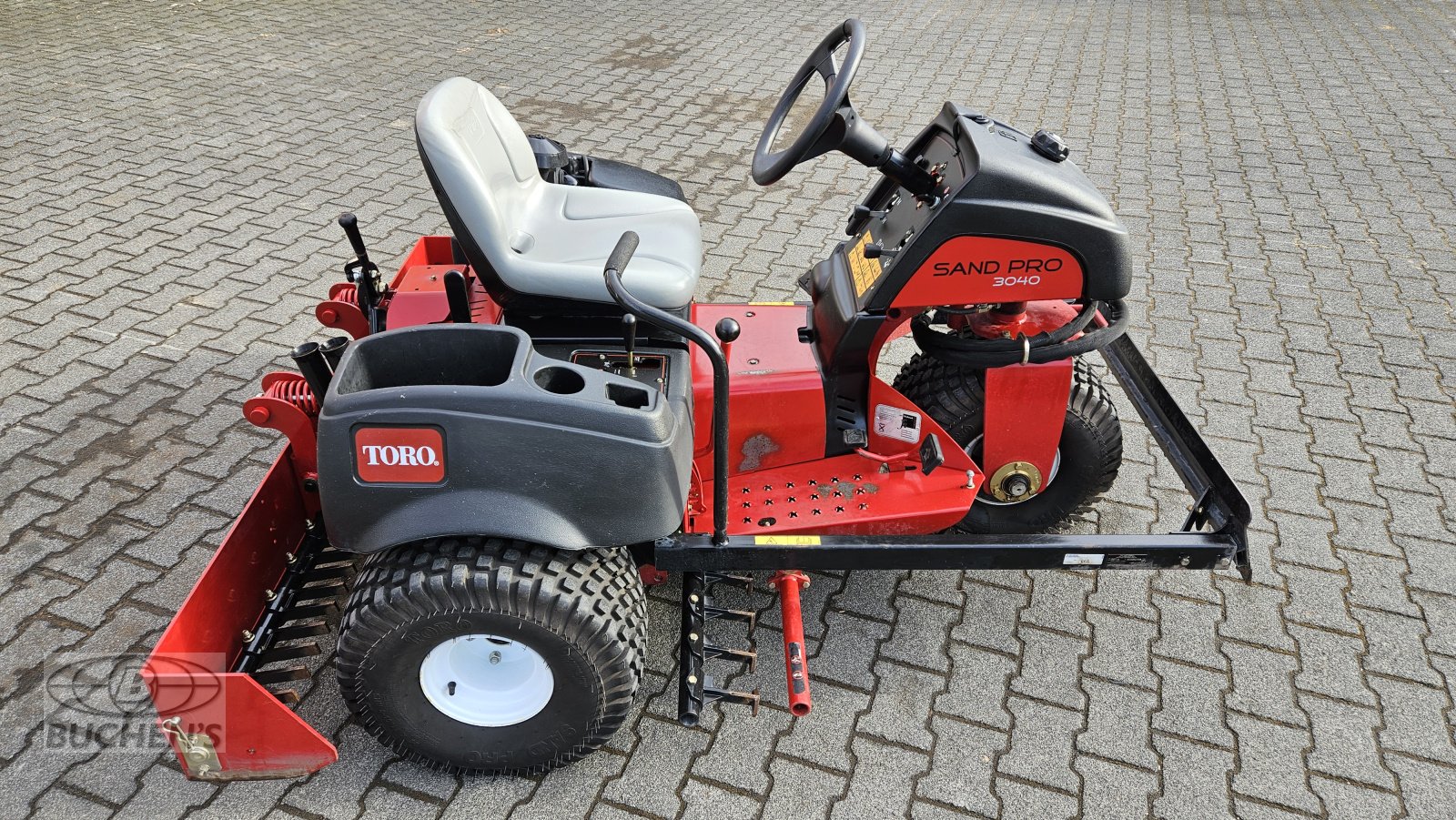 Pflegefahrzeug & Pflegegerät des Typs Toro Sand Pro 3040, Gebrauchtmaschine in Olpe (Bild 19)