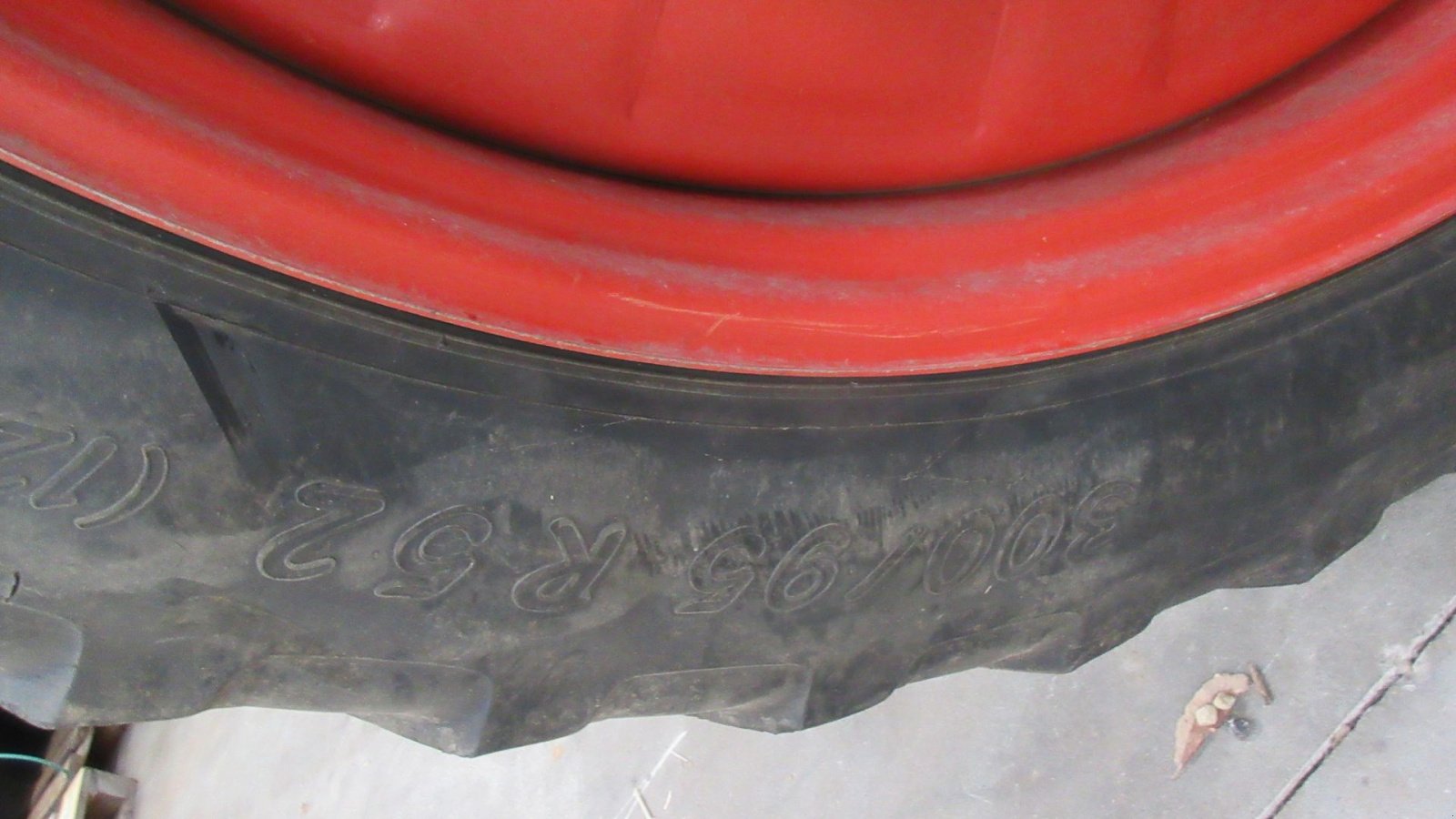 Pflegerad des Typs Alliance 300/95R52 + 12,4 R 36, Gebrauchtmaschine in Vildbjerg (Bild 5)