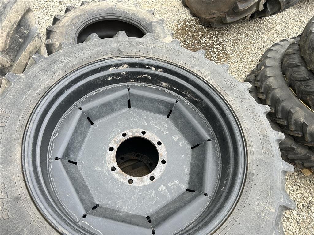 Pflegerad des Typs Alliance 320/90R50 + 320/85R34 - SOM NYE, spor 1650mm Valtra N & T serie, Gebrauchtmaschine in Rødekro (Bild 4)