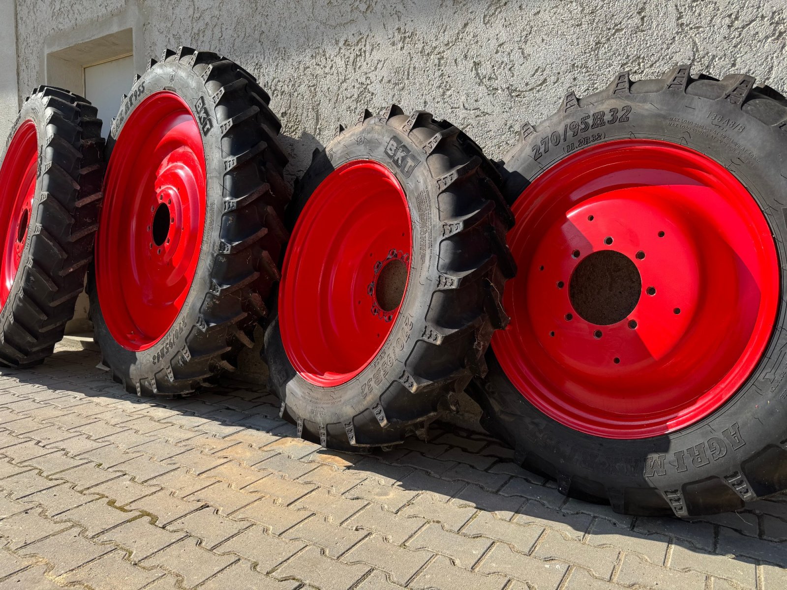 Pflegerad des Typs BKT 270/95 R 48, Gebrauchtmaschine in Straubing (Bild 9)